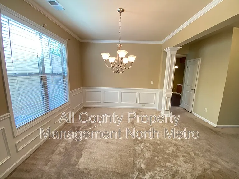 5060 Glencliff Dr — Photo 7