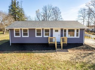 1035 S Coolwell Rd, Madison Heights, VA 24572