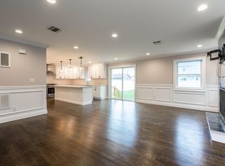 204 Elsie Ave, Merrick, NY 11566