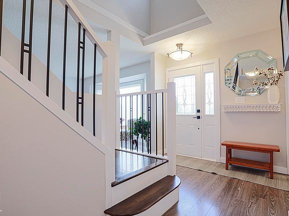 3rd image of 37 Catalina Dr