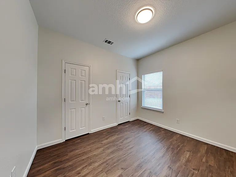73 N Highland Dr — Photo 15