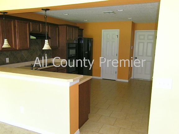 4th image of 218 Winter Nellis Cir