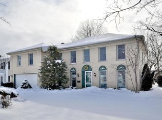 237 White Fawn Trl, Downers Grove, IL 60516