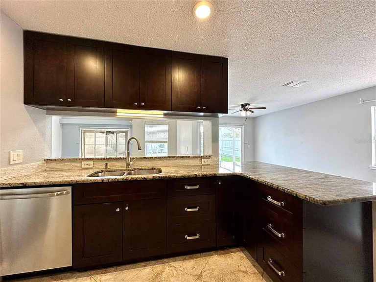 1116 Timberbend Cir — Photo 11