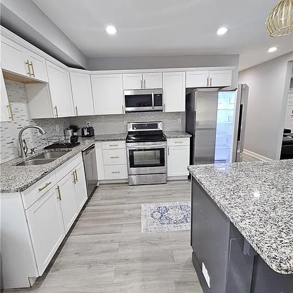 2138 Donald Lee Hollowell Pkwy NW — Photo 17