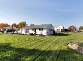 154 Kossuth St, Piscataway, NJ 08854