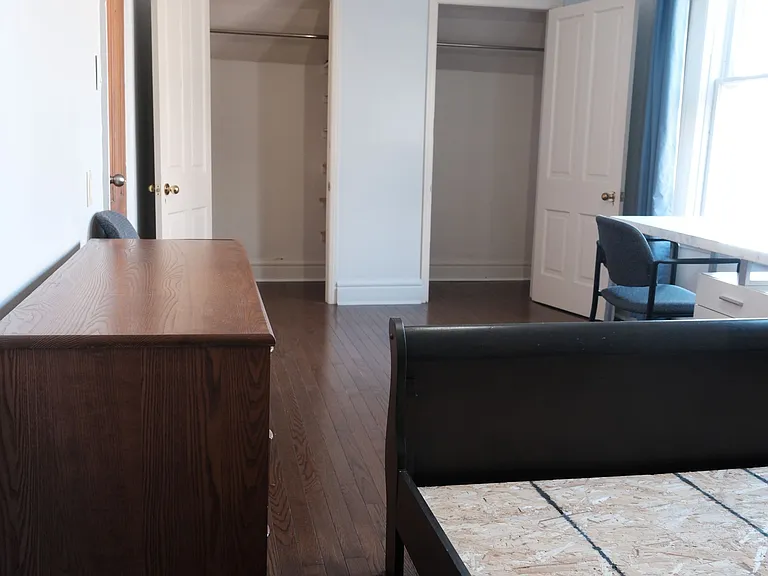 1055 Richmond St — Photo 11