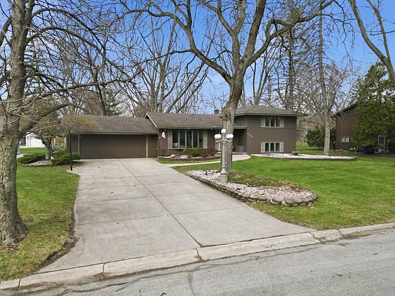 2nd image of 9346 Northcote Ave
