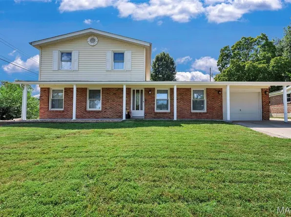 1533 Sherman Dr, Saint Charles, MO 63303