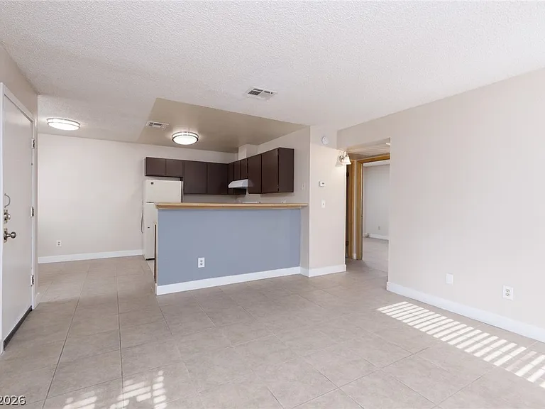 2674 Bryandouglas Dr #B — Photo 4