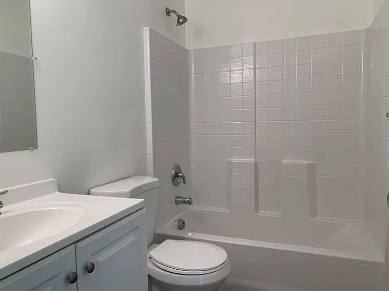 10402 N 9th Ave #A — Photo 11