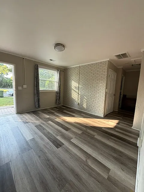 1834 Grace Street - 1 — Photo 2