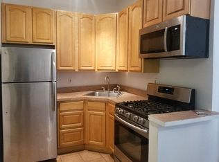 192 N 6th St #RC139, Brooklyn, NY 11211
