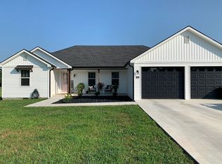 90 Lakeside Pl, Campbellsville, KY 42718