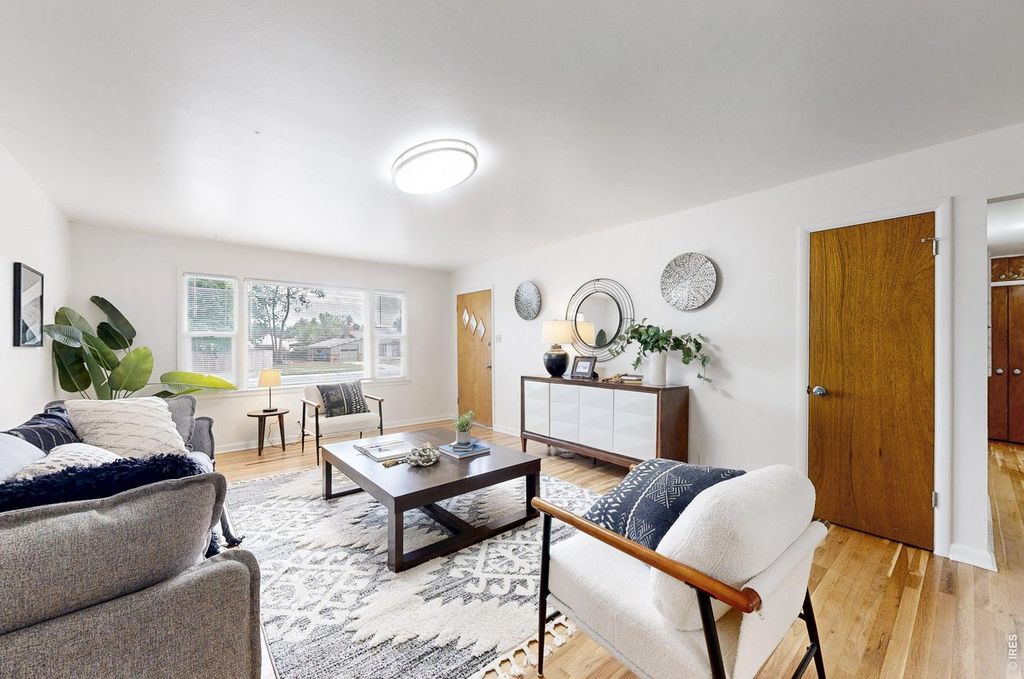 1920 W Elizabeth St
