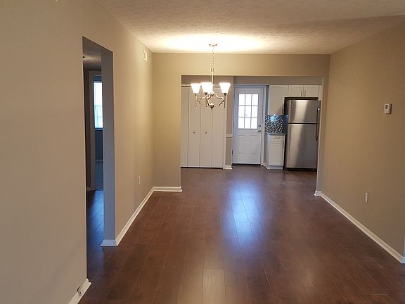 4th image of 2837 Pease Dr