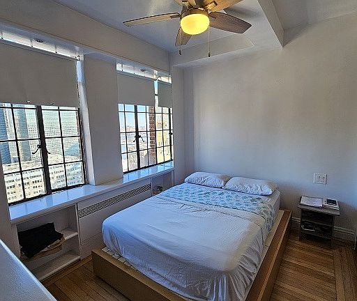 5th image of 320 E 42nd St APT 2803