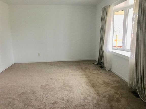 3rd image of 16196 Angelique Ave