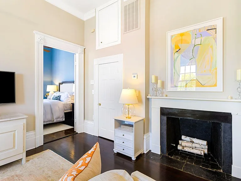214 Calhoun St #5 — Photo 4
