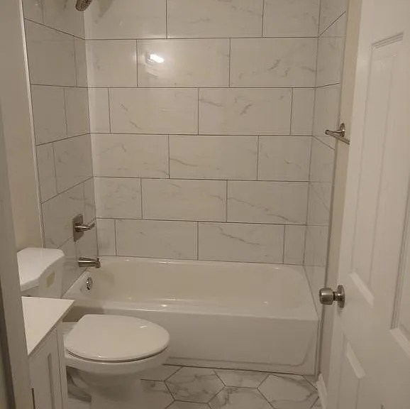 Unit 337 (left side) Bathroom