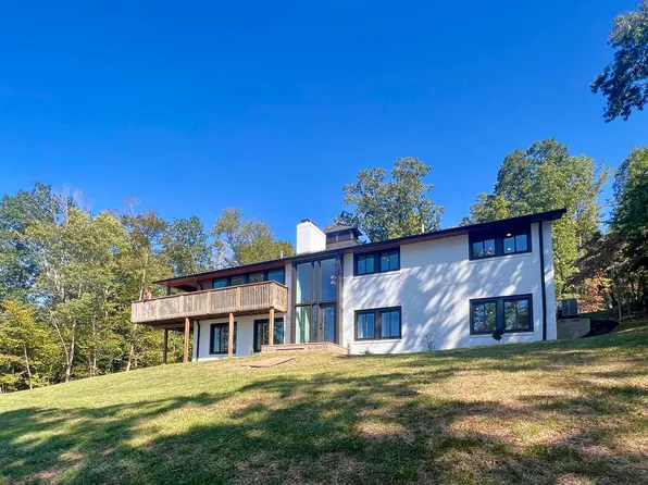 5809 Ferry Point Farm Rd, Radford, VA 24141