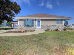 110 S West St, Gifford, IL 61847