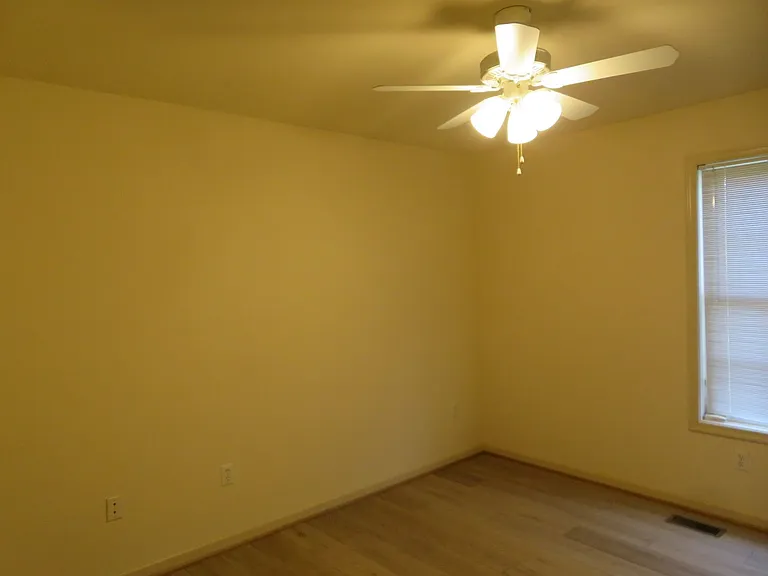 112 Shade Tree Ct — Photo 15