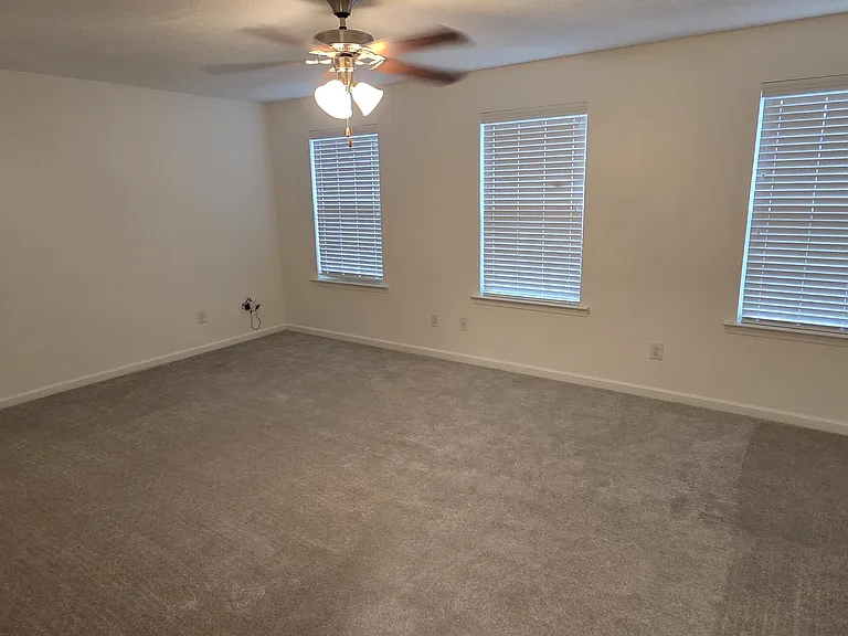 7417 Golden Apple Dr — Photo 12