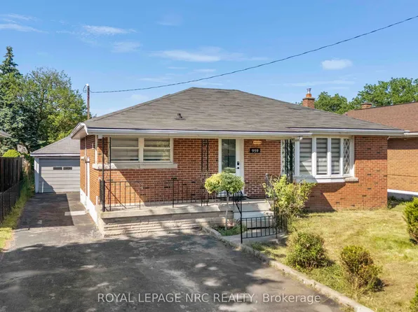 959 Mohawk Rd E, Hamilton, ON L8T 2R9
