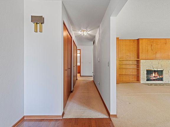 3rd image of 408 Sierra St
