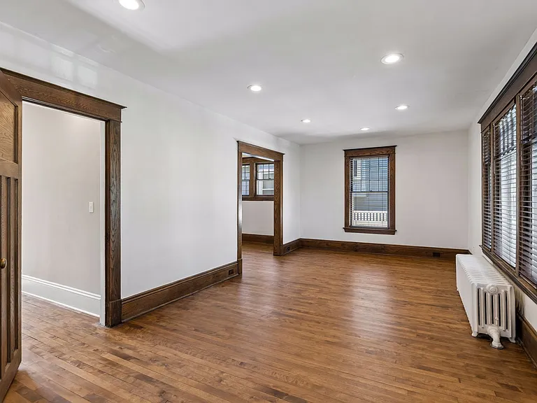 3329 Dupont Ave S — Photo 4