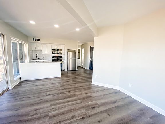 3rd image of 1425 April Villas Unit A