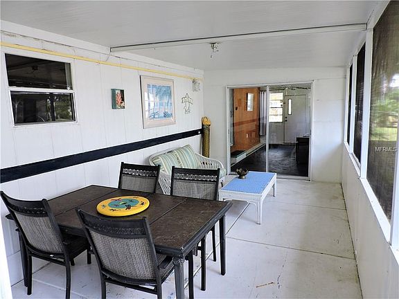 5th image of 1303 Teakwood Ln