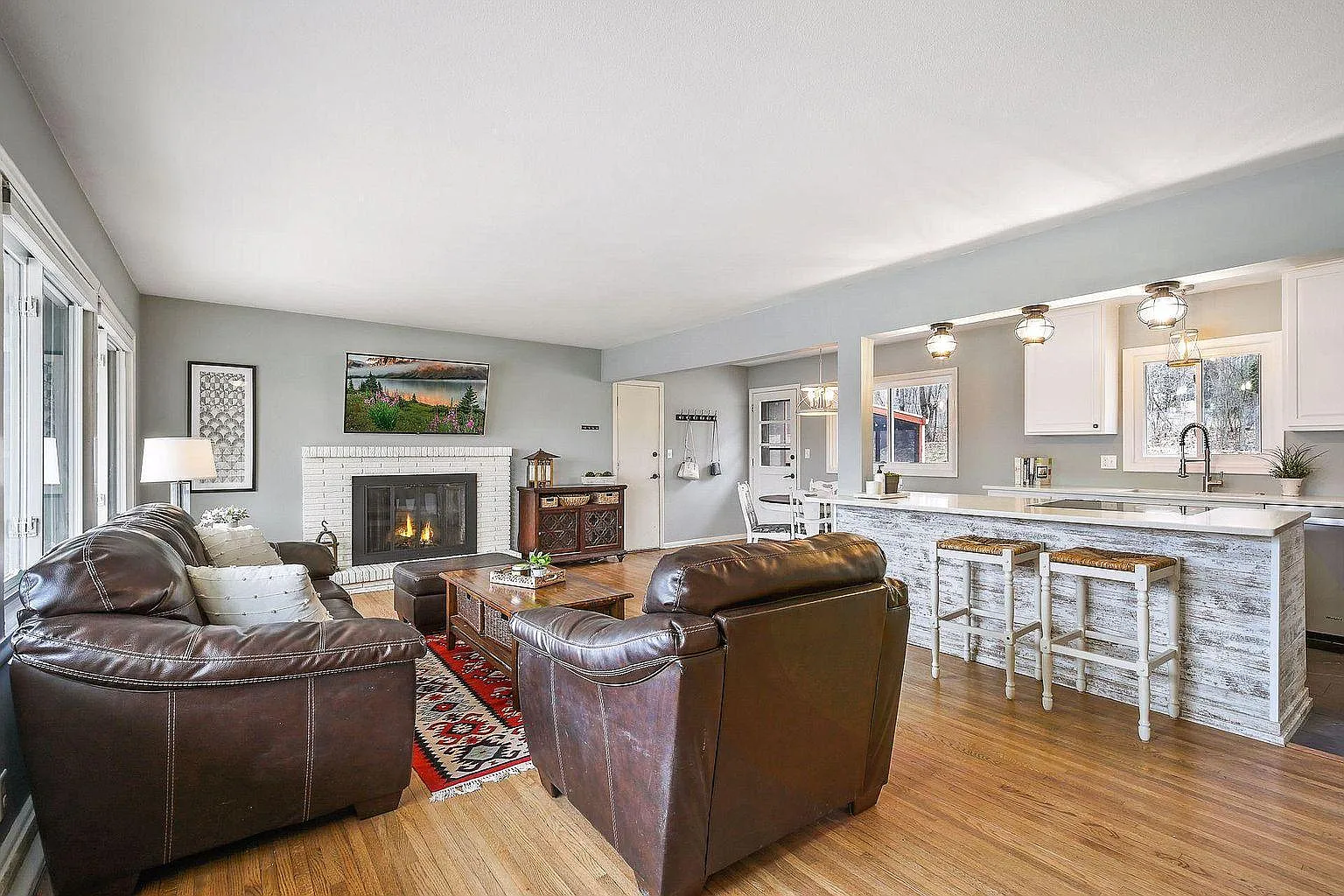 11301 Friar Ln — Photo 4