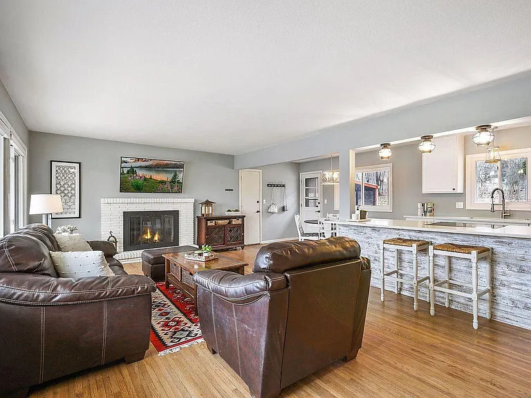 11301 Friar Ln — Photo 4
