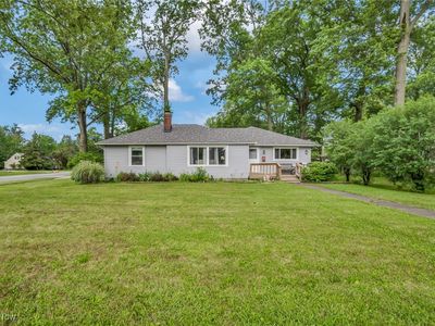 24994 Florence Ave, North Olmsted, OH, 44070