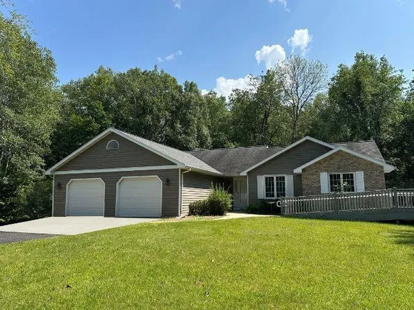 1107 Crooked Creek Rd, Hobart, WI 54155