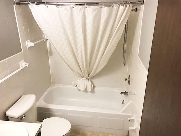 5th image of 1236 Edgewood Dr #18