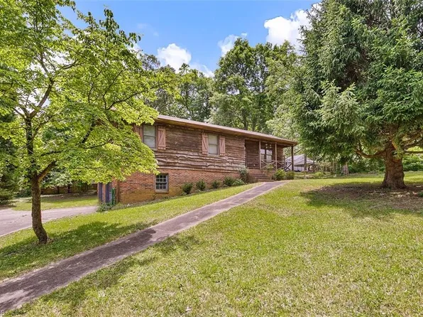 200 Jackson St, Jamestown, NC 27282