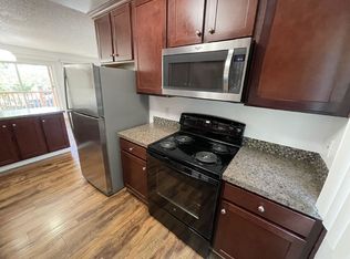 3153 SW Dolph Ct APT 18, Portland, OR 97219