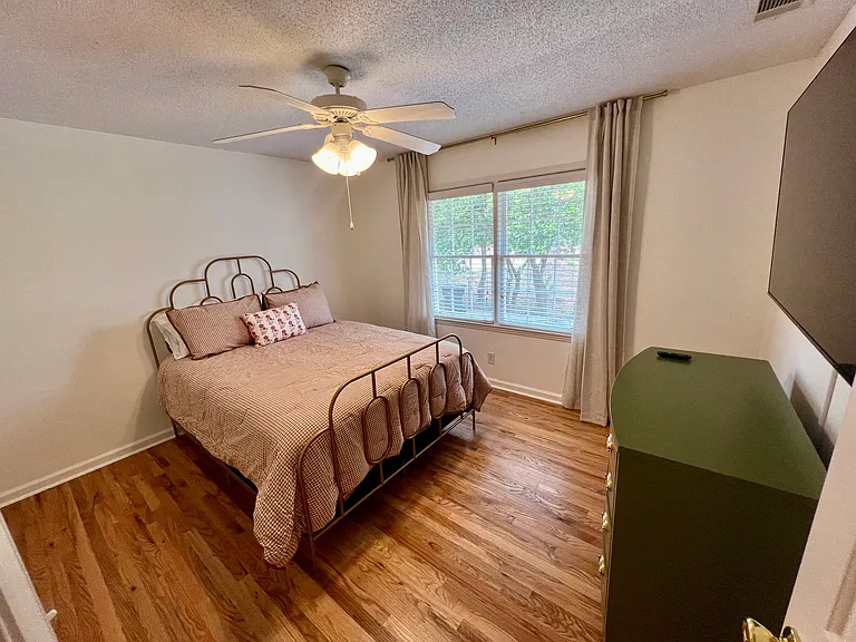 605 Regent Rd — Photo 13