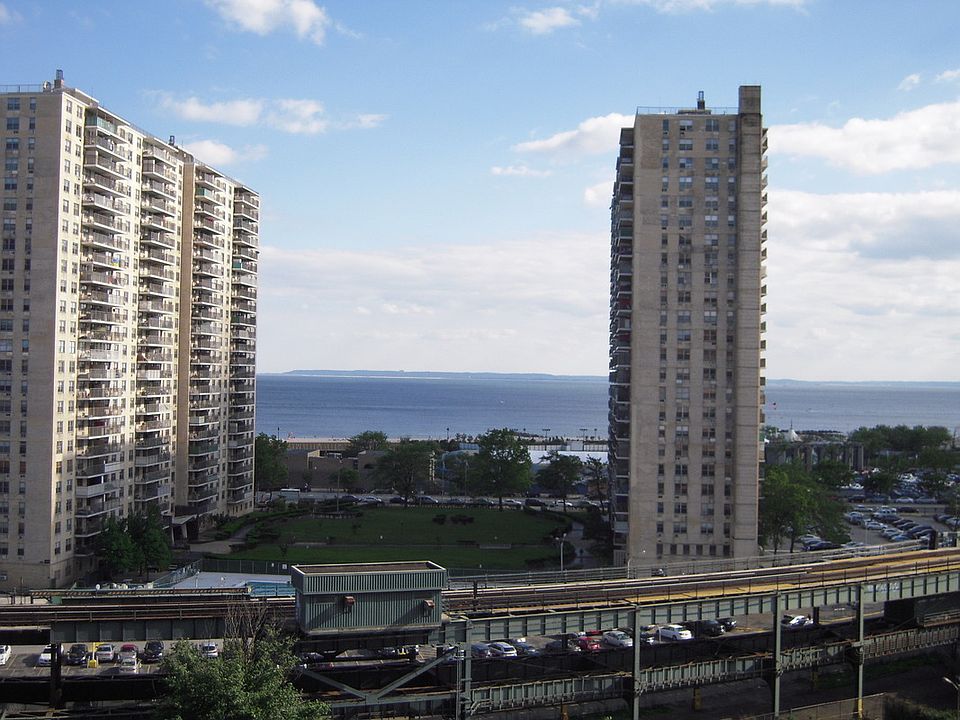 1st image of 2942 W 5th St APT 11M