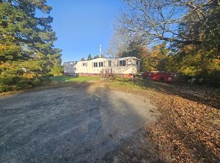 111 Lawson Ave, Acushnet, MA 02743