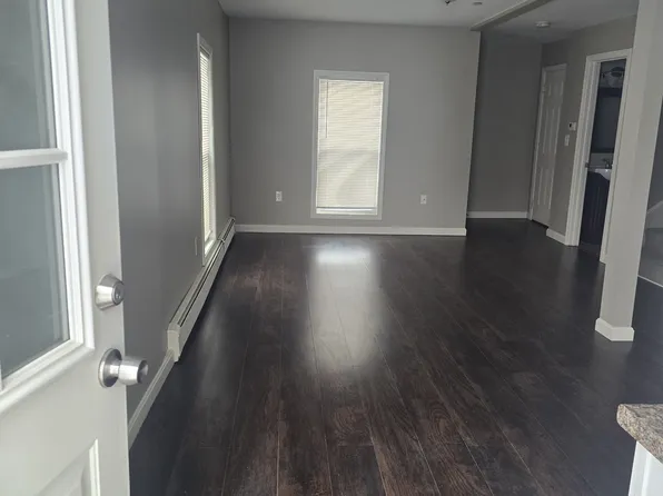 99 Harrison St #5, Manchester, NH 03104