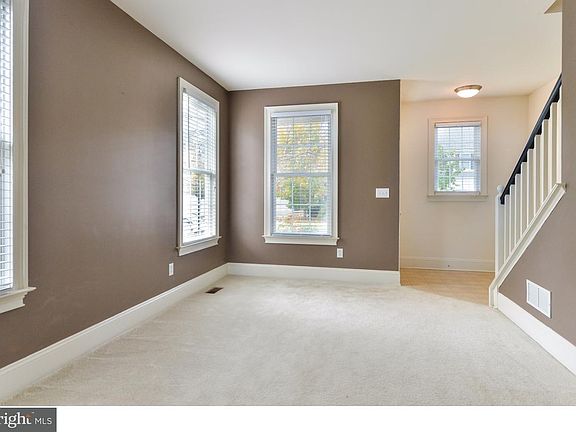 5th image of 408 Afton Dr