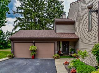 2883 Charing Cross Rd NW, Canton, OH 44708