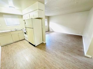 Cambridge - 1421 - 4, Fresno, CA 93704