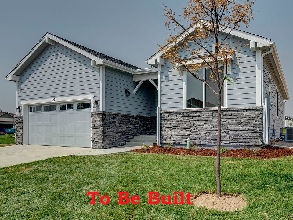 1st image of 685 Boxwood Dr