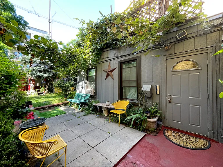 67 Huron St #1 — Photo 11