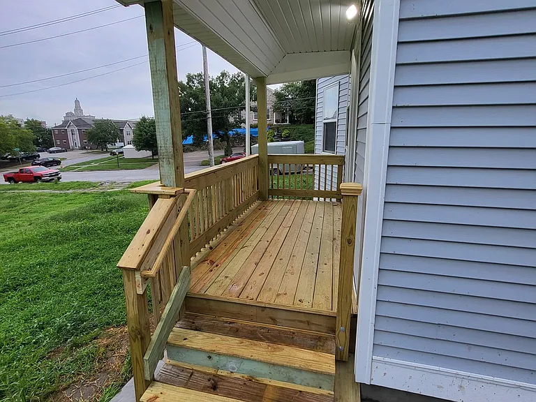 613 Pershing Ave — Photo 9